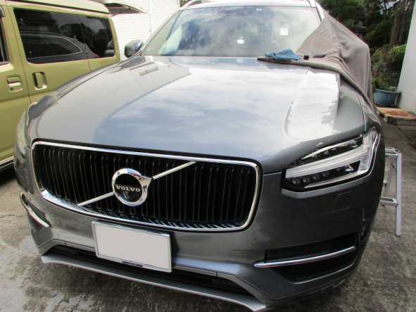 ボルボXC90 フロントガラスリペア – デントリペア I.S.A